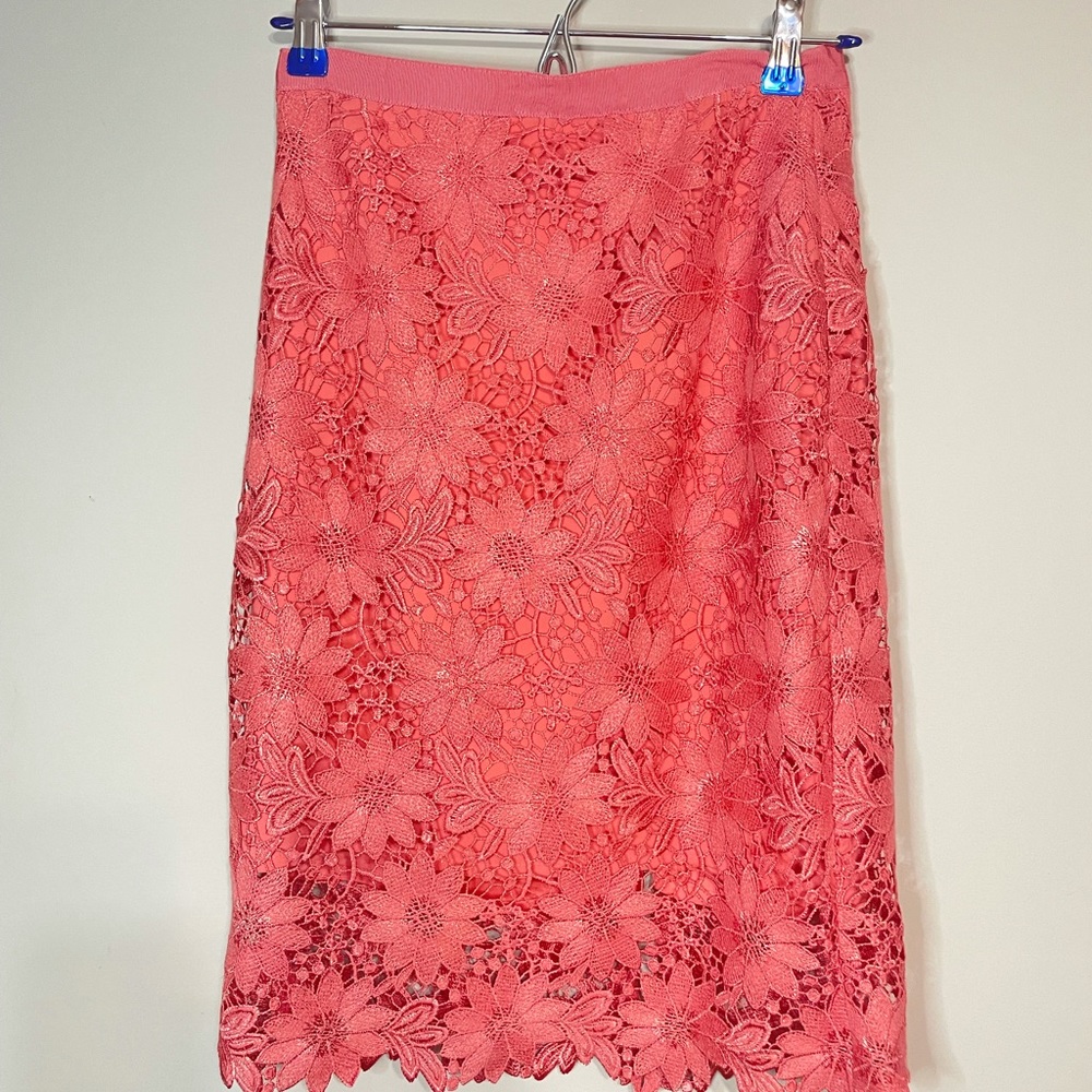 White House Black Market Corral Lace Pencil Skirt
